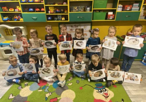 Dzieci z grupy I zapoznały się z etapami produkcji pieczywa : "Od ziarenka do bochenka"